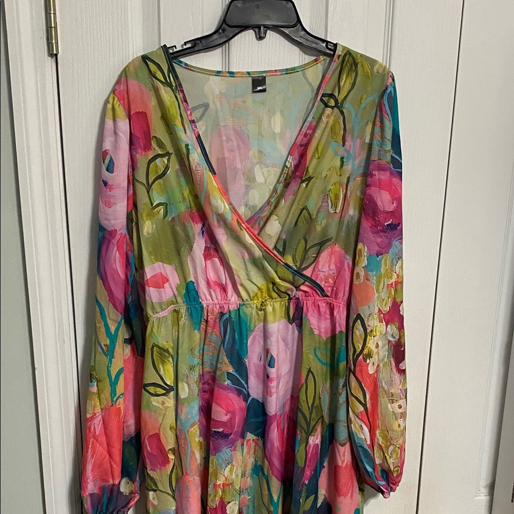 Woman’s Floral V-Neck Dress